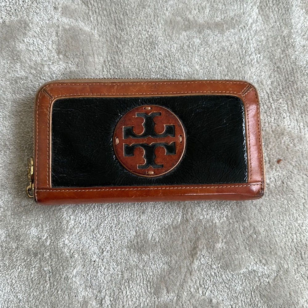 Tory Burch Continental Leather + Patent Wallet